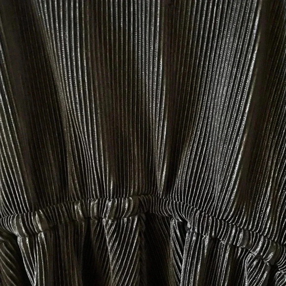 Urban Outfitters Black Pleated Romper - Picture 3 of 5